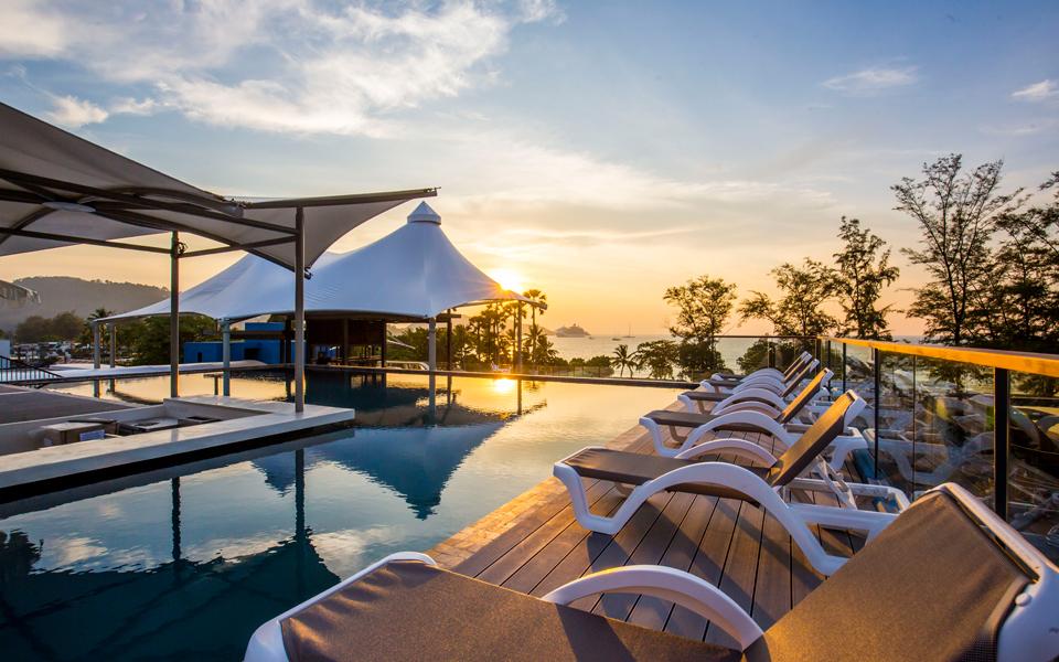 Beyond Patong Hotell Exteriör bild
