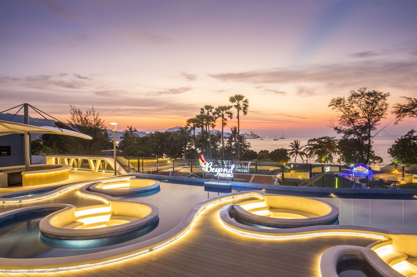 Beyond Patong Hotell Exteriör bild